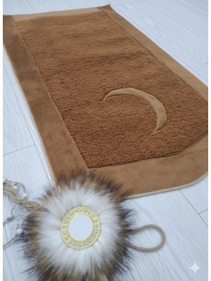 Bripurga Modern Tasarım Yumuşak Peluş Seccade – Şık ve Sade Namazlık