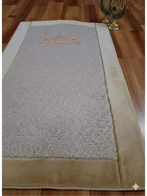 Bripurga Modern Tasarım Yumuşak Peluş Seccade – Şık ve Sade Namazlık