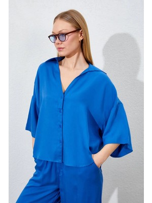 Manche Oversize Kesim, Dökümlü Yapıda Gömlek. Hafif Kumaşlı - Indigo | MKES169943-1