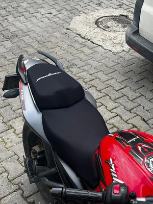 Vizyontek Bajaj Pulsar NS200 Için Logolu Artçı ve Sürücü Motosiklet Sele Kılıfı - Full Set Koltuk Koruma