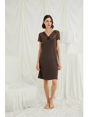 Esranın Dünyası Kısa Kollu ve Dantelli V Yaka Gecelik RSBER34-ESRDNS