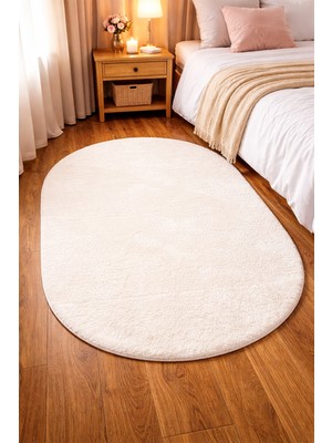 Dekomod Peluş Krem Oval Tüylü Yumuşak Yıkanabilir Kaymaz Taban Halı Yolluk Yatak Odası Banyo Salon