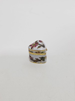 Hasyılmaz Antika Cloisonne Minyatür Kutu 2,3x2,2cm 105
