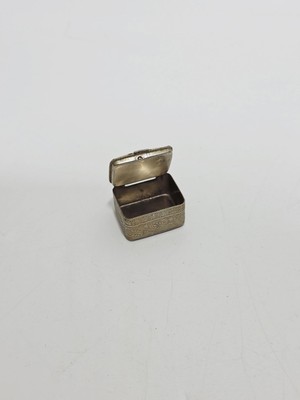 Hasyılmaz Antika Cloisonne Minyatür Kutu 3,2x2,5cm 096