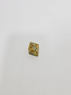 Hasyılmaz Antika Cloisonne Minyatür Kutu 3,2x2,4cm 093