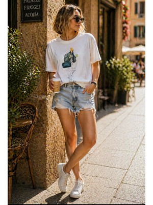 İbeeka Yeni Sezon Premium Pamuklu City Girl Firgür Baskılı T-Shirt