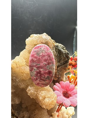 Aries 37.70 Ct 32.9X20.3 mm Natural Thulite