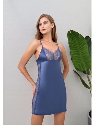 Loule Kadın Mavi Saten Gecelik – Dantel Işlemeli & Hafif ve Konforlu Askılı Model