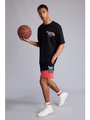 DeFacto NBA Chicago Bulls Standart Fit Düz Paça Şort B9894AX26SP
