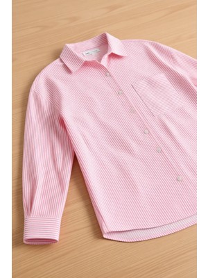 Saade Pembe Çizgili Gömlek Trend Uzun Kollu Polyester Kumaş Detaylı Tasarım