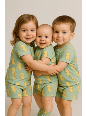 Aden Kids Pamuklu Dinozor Desenli Geniş Yaka Yazlık Pijama Takımı (0-5 Yaş) – Unisex / Kız-Erkek Çocuk Için