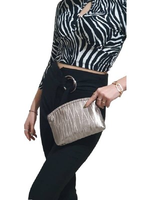 Edwol Kadın Çok Amaçlı El Çantası Gümüş Suni Deri Fermuar Özellikli Şık Tasarım