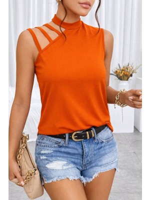Alyn Wear Kadın Omuzdan Şerit Detaylı Yarı Balıkçı Yaka Viskon Bluz
