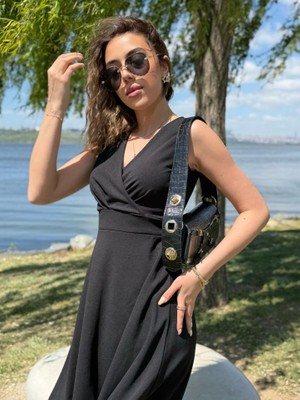 Alyn Wear Kadın Ithal Krep Kumaş Kruvaze Yaka Eteği Kloş Kolsuz Mini Elbise