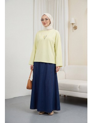 Moda Morfo Önü Çiçek Nakışlı Yuvarlak Yaka Salaş Penye Bluz -Açık Sarı