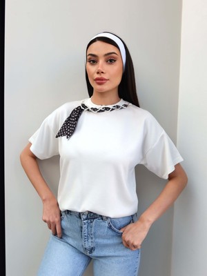 Esra Helvacı Yaka Inci Fularlı Modal Tshirt