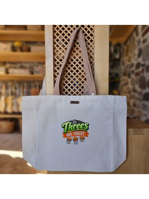 Bumudur Aksesuar Yeşil Basketbol Logo Modern Stil In Threes We Trust Baskılı Naturel Kanvas Bez Çanta Açık Kahve Sap Beyaz Cırt Cırtlı Suluk Tutuculu - Küçük