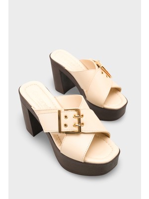 Capone Outfitters Marlo Platform Çapraz Bantlı Metal Tokalı Kadın Terlik