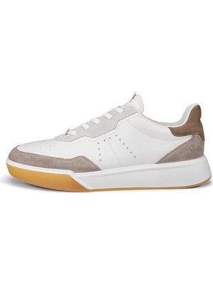 Ecco Street Court