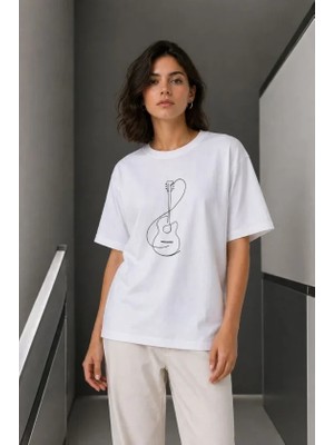 Buğrahayalin Minimal Gitar Baskılı Tişört T-Shirt Yazlık Kısa Kol Bisiklet Yaka T-Shirt  - Beyaz