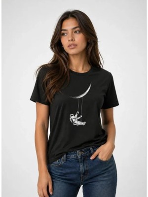 Buğrahayalin Astronot Ay Temalı Tişört Kısa Kol Yazlık Bisiklet Yaka T-Shirt - Siyah