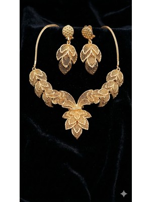 Constanza Exclusive Gold Leaf Kadın Kolye Küpe Set – Zarif Yaprak Desenli, Gösterişli, Şık Abiye & Özel Gün Takı Seti
