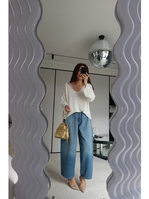 Özge Özgenç V Yaka Dökümlü Triko