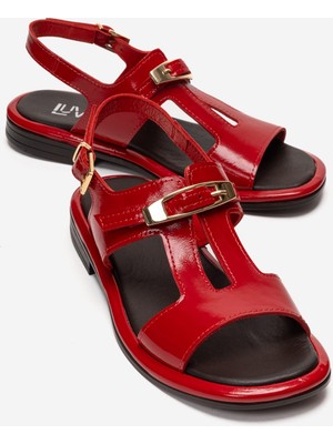 Luvi Auren Kırmızı Rugan Hakiki Deri Tokalı Kadın Sandalet