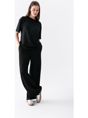 Wega Moda Kadın Rahat Kesim Kısa Kollu T-Shirt ve Geniş Paça Pantolon Ikili Takım Günlük Şık Kombin