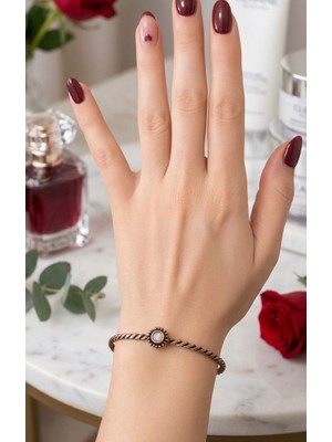 Vintage Takı Antik Bakır Kaplama Vintage Otantik Bohem Ay Taşı Detaylı Burgu Kelepçe Bileklik