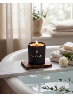 Feu du Ciel Signature Waterfall Beyaz Sabun Kokulu Mum 150 gr
