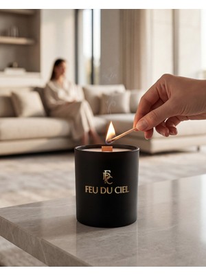 Feu du Ciel Signature Volcano Amber Sedir Ve Lavanta Kokulu Mum 150 gr