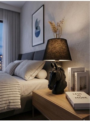 Mirsa Global Modern At Abajur Siyah Büst Abajur  Heykel  – Siyah Şapka Dekoratif Masa Lambası, Şık Salon & Yatak Odası Aydınlatma