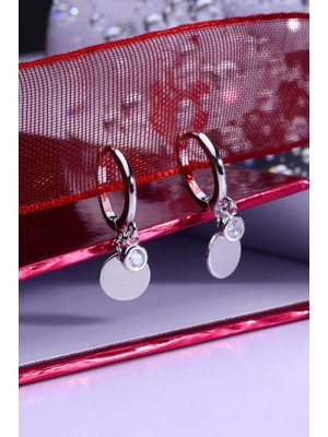Innuendo Jewelry 925 Ayar Gümüş Minimal Taş Detaylı Sallantılı Kadın Küpe
