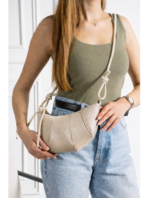 Valu Accessorize Kadın Düğüm Detaylı Kruvasan Model Omuz ve El Çantası Mois