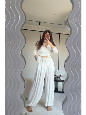 Özge Özgenç Bağlamalı Crop Bluz Şalvar Pantolon Takım