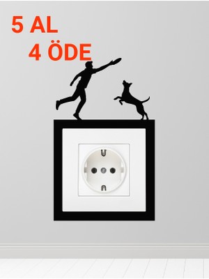 Köpekle Oynayan Adam Dekoratif Priz / Anahtar Çerçevesi