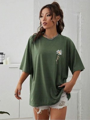 Trendseninle Kadın Haki Papatya Baskı Regular Fit Tişört