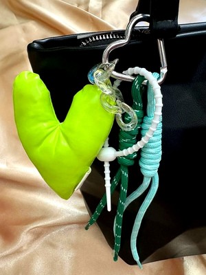 Haki Store Neon Yeşil Kalp Çanta Charmı, Çanta Süsü, Anahtarlık
