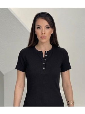 Nur Giyim Kadın Siyah Kaşkorse Henley Yaka Tişört - Düğme Detaylı Slim Fit Fitilli T-Shirt