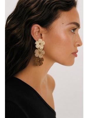 New Obsessions Bej Tonları Hasır Çiçek Tasarım Küpe