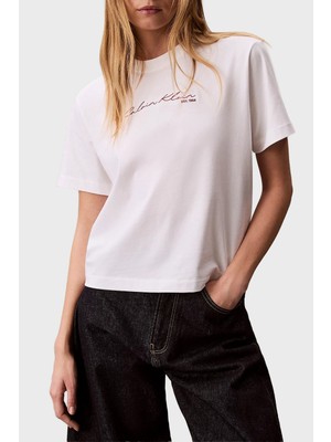 Calvin Klein Logolu Pamuklu Relaxed Fit Bisiklet Yaka T Shirt LV047F820GYAF Bayan T Shirt LV047F820G Yaf