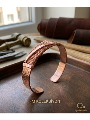 Fm Kolleksiyon - Saf Bakır El Işçiliği Çekiçlenmiş ve Örgü Detaylı Kelepçe Bileklik  Tarz Odaklı : Özel Tasarım El Yapımı Saf Bakır Bileklik - Çekiçlenmiş Dokulu Unisex Kelepçe