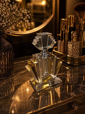 Sleep Nova Golden Crystal Royale Parfüm Şişesi – Lüks Dekoratif Makyaj Masası Aksesuarı