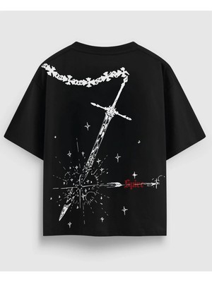 Spıce Kılıç Baskılı Oversize Siyah Tişört – Sert Streetwear, Yıldız Efektli Premium Tasarım