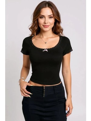 Luord - Store Kadın Siyah Göğsü ve Kolları Dantelli Fiyonklu Kısa Kol Crop Top Bluz – Şık, Rahat ve Kolay Kombinlenebilir