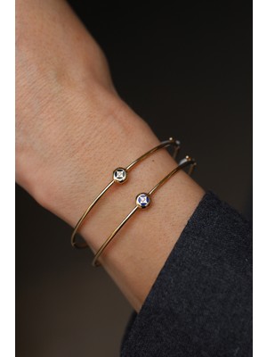 Yenigün Kuyumculuk 14 Ayar Altın Ortası Yuvarlak Siyah Mineli Yıldızlı Ince Kelepçe KLP16660