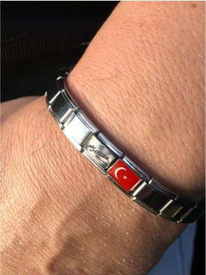 C&On Design Ay Yıldız Türk Bayrağı Atatürk Imzalı Italyan Charm Nomi Çelik • Sevgiliye • Eşe • Babaya • Bileklik