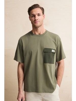 Grimelange Pocket Erkek %100 Organik Pamuklu Dokuma Cepli Etiket Detaylı Haki T-Shirt