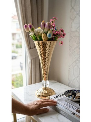 Decodelight Modern Desenli ve Taşlı Gold Ayaklı Uzun Konik Büyük Salon Vazo Masa Üstü Aksesuar Dekor